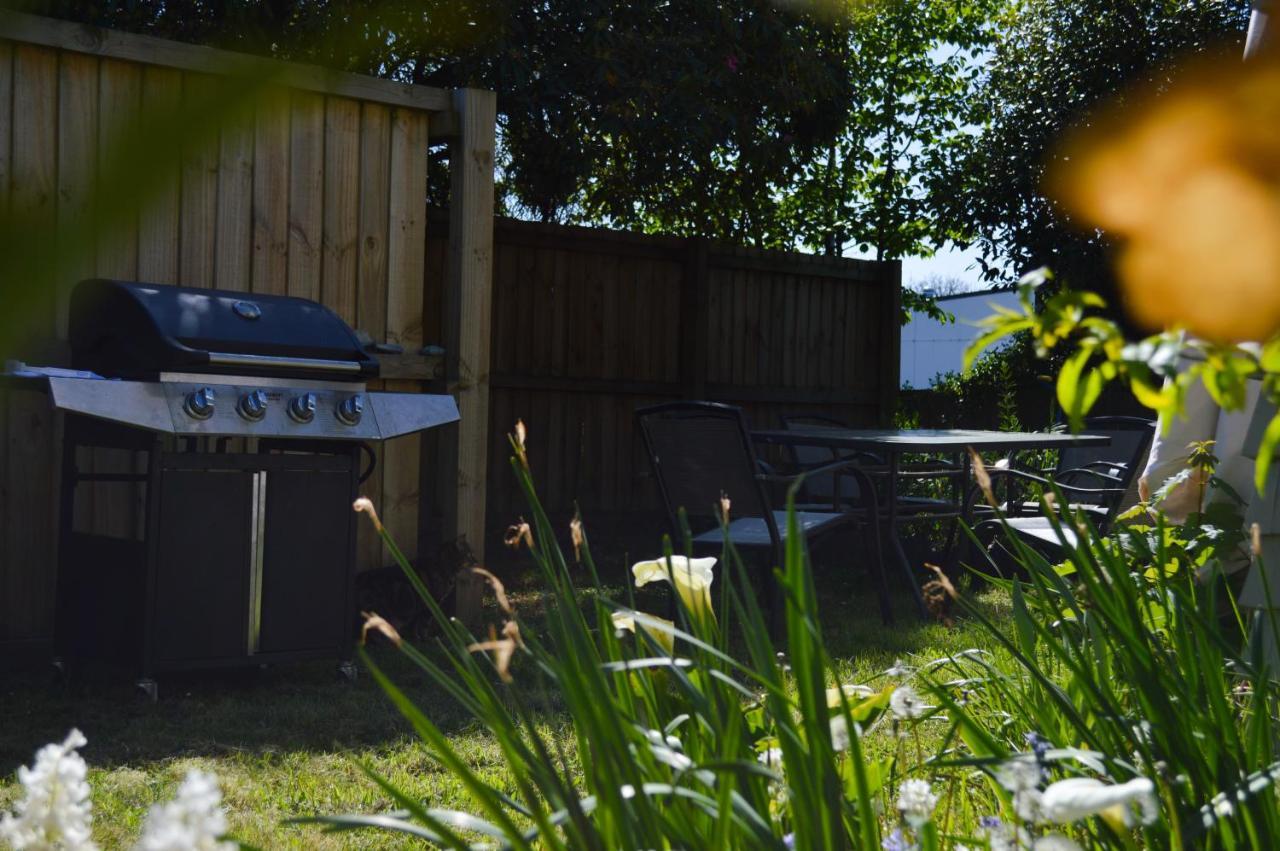 Intrepid Bed & Breakfast Christchurch Exterior photo